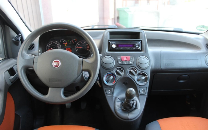 Fiat Panda cena 13850 przebieg: 87085, rok produkcji 2009 z Działoszyce małe 254